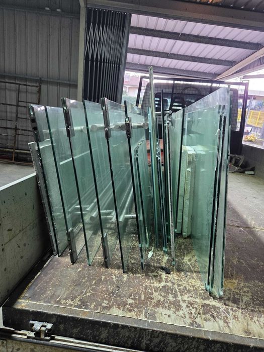 Várias Portas Vidro/Metal