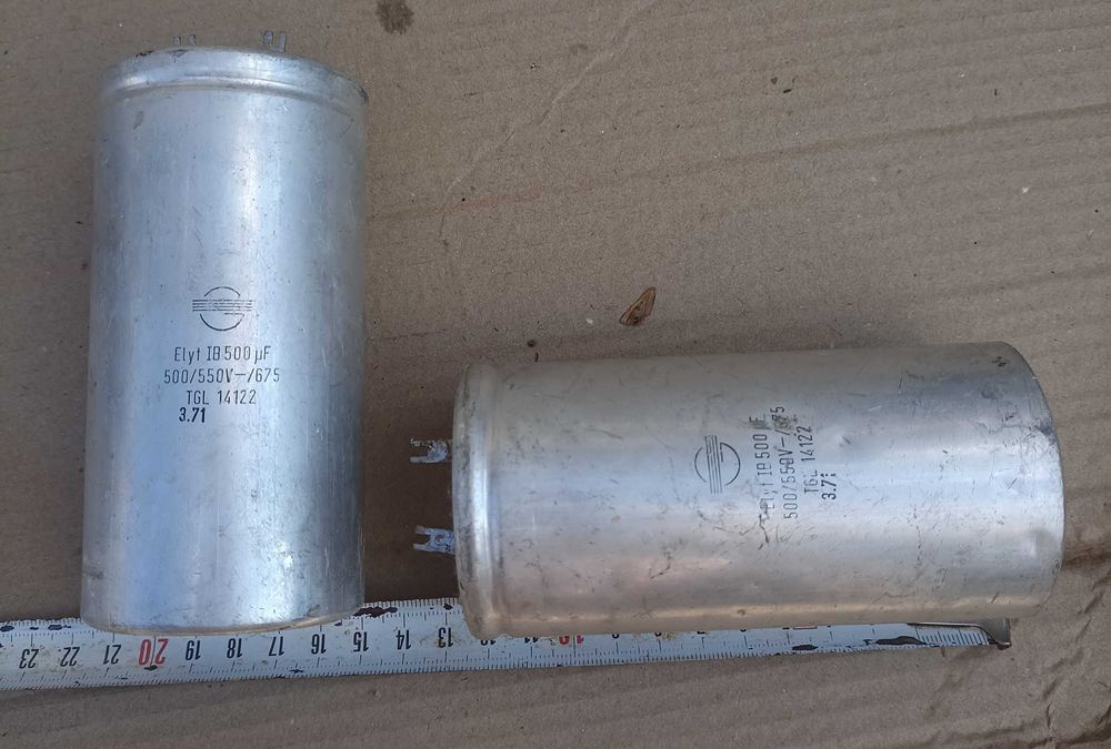 Конденсатор  500мF 500/550V