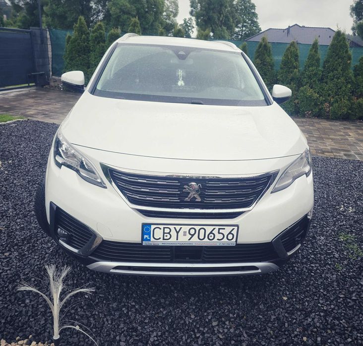 Peugeot 5008 2017 rok