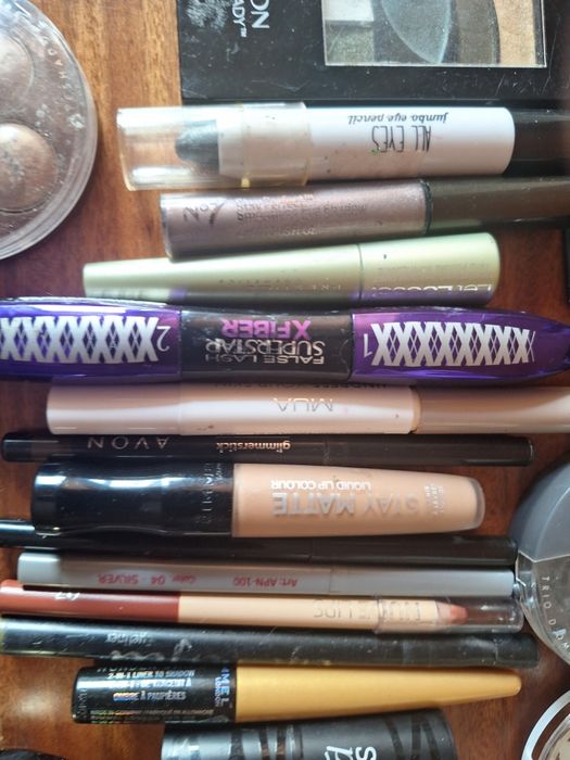 Косметика тіні тушь За Все 560 грн