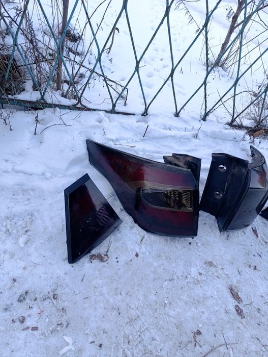Продам задние фонари Форд Ескейп 2017