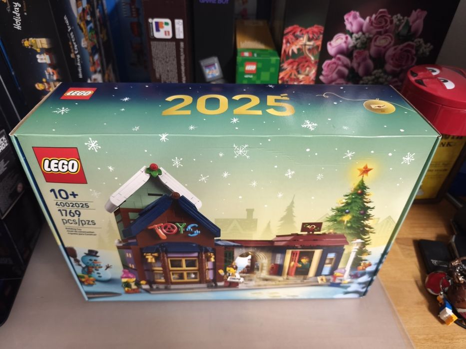 Lego 400.2025  Building Toys - 2025 Employee Exclusive