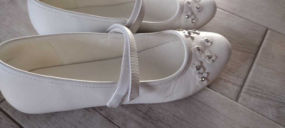 Białe buciki buty wizytowe komunijne Graceland 37