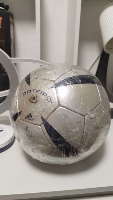 Bola adidas Euro 2004
