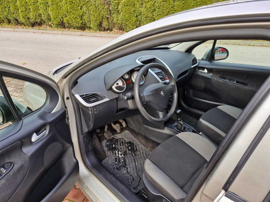 Peugeot 207 1.4 170tyś  przebiegu