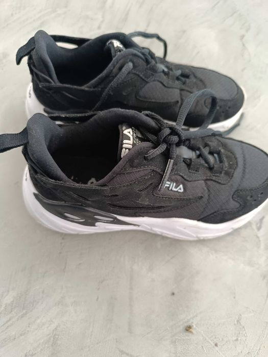 Tênis fila preto