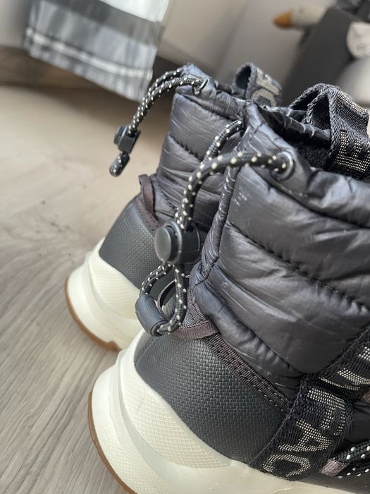 Чоботи The North Face Thermobal . Дутіки жіночі. Снігоходи