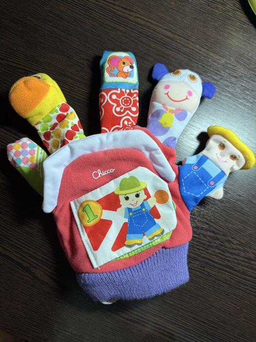 Іграшкова рукавичка-пальчиковий театр Chicco