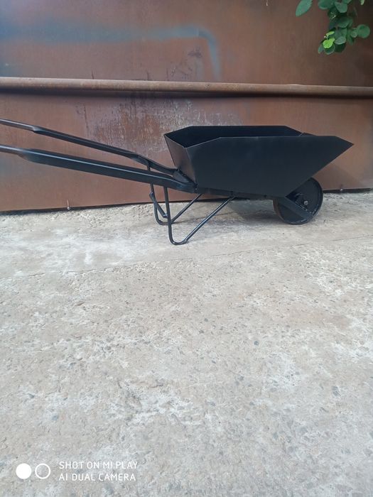 Тачка садовая/строительная