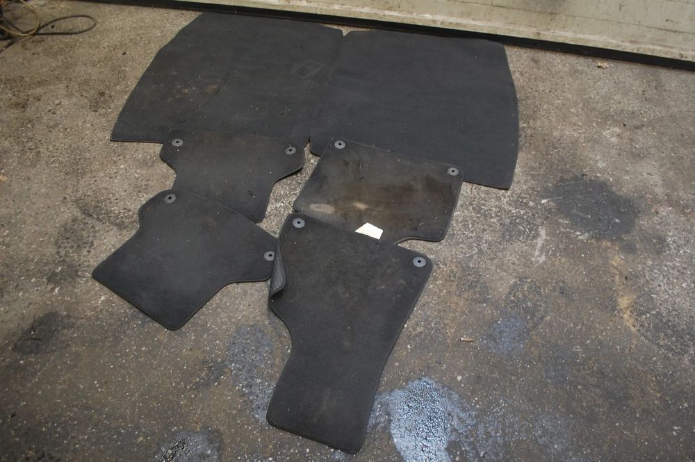 DYWANIKI WELUROWE KOMPLET AUDI A3 8P 3D