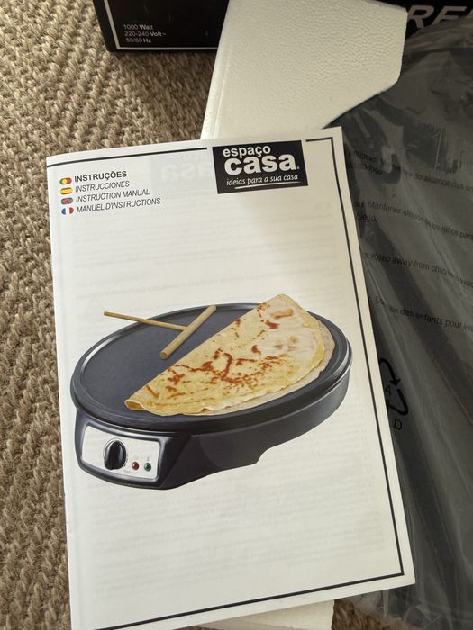 Crepeira / maquina panquecas anti aderente NOVA