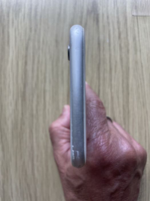 iPhone 6 de 64GB capacidade e Bateria com capacidade maxima de 100%