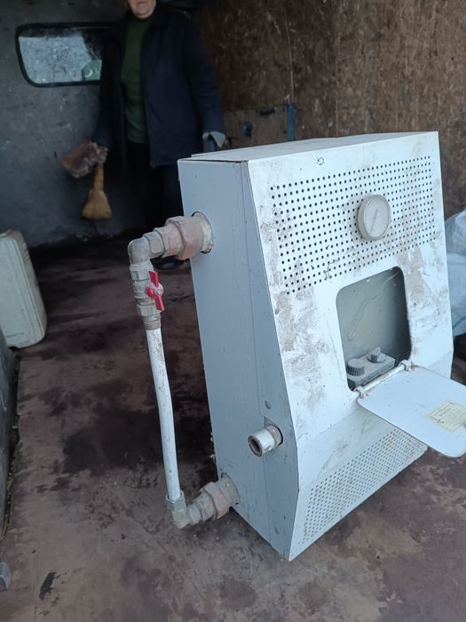 Газовий котел димохідний  10 кв