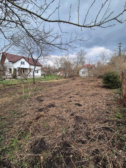 Продається ділянка з невеличким будинком в мальовничих Липниках,15 900у.о.