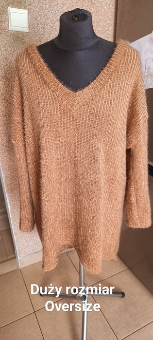 Brązowy rudy sweter oversize