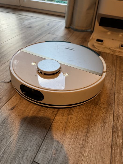 Robot sprzatajacy Philips Aqua 7000 - bogaty zestaw, 2 stacje