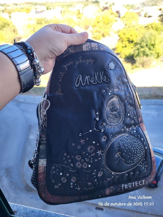 Mochila Anekke em bom estado