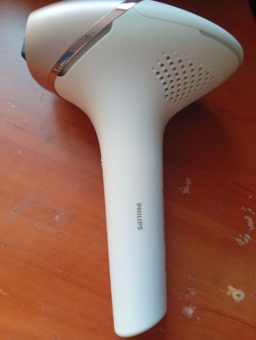 Depilator laserowy, Philips NL9206AD, uszkodzony.