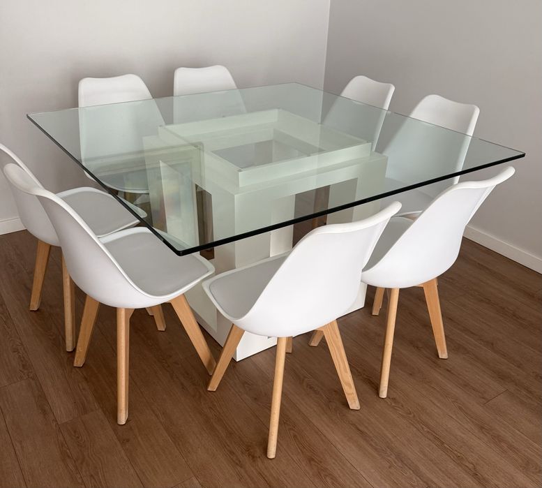 Mesa de jantar de vidro