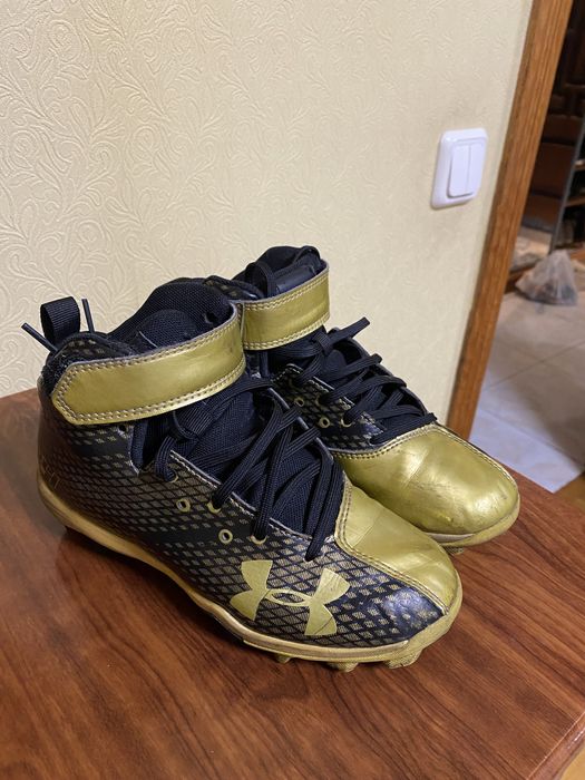 Футбольні кеди підвищені