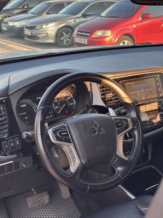 Mitsubishi Outlander Plug in hybrid 2018