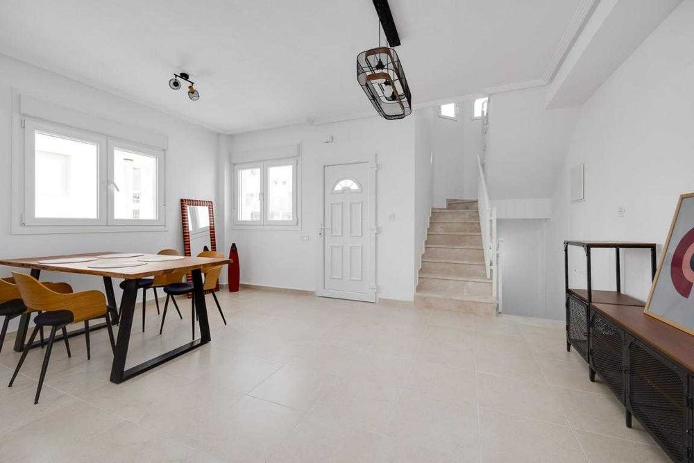 Nowo Wybudowana Willa z 3 sypialniami z Wspólnym Basenem i Solarium