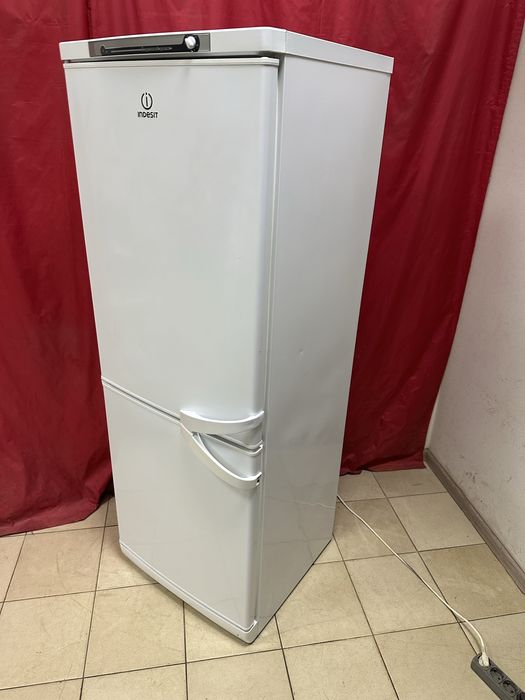Холодильник Indesit SB 150
