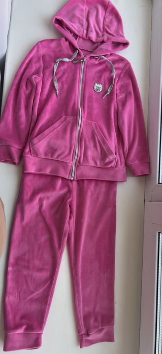 Костюм велюровий на дівчинку