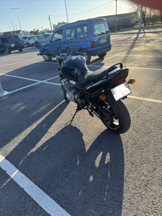 Suzuki bandit 600. 2002