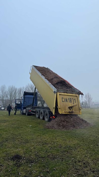 Transport materiałów sypkich - zboża, wapna, kruszywa, żwiru, piasku