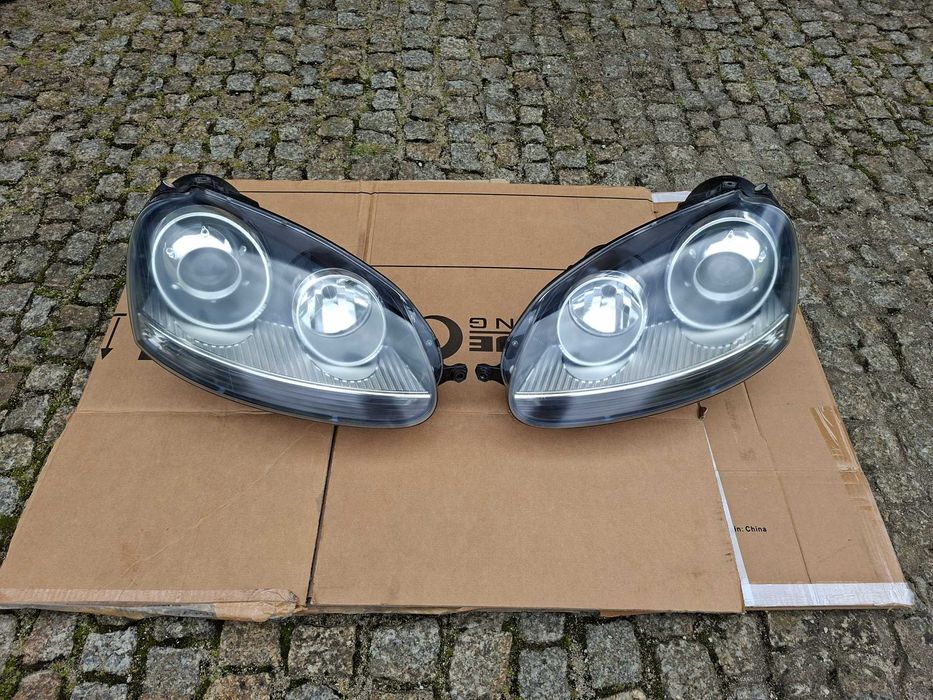 Lampy XENON Przednie Przód Volkswagen Golf V GTI Komplet