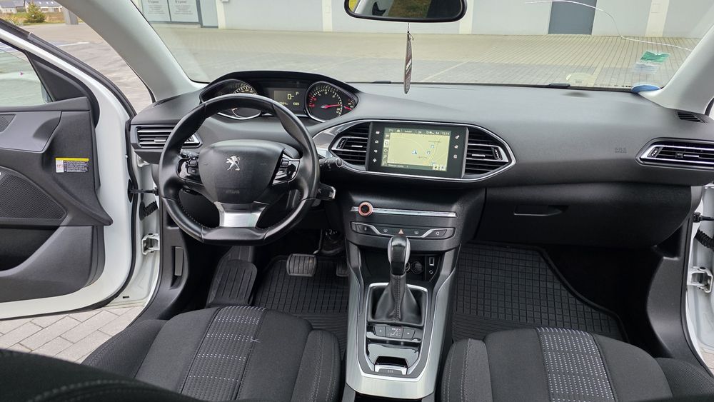 Peugeot 308 rok 2016 silnik 2.0 diesel automat ładny zamiana