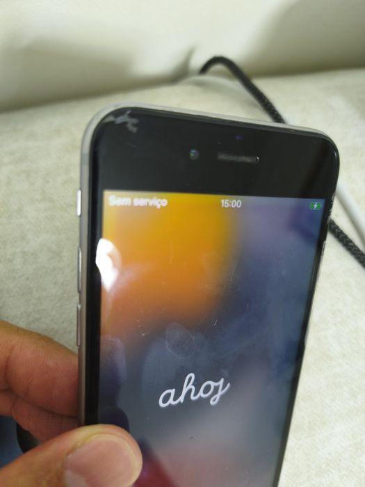 iPhone 6 S.     .