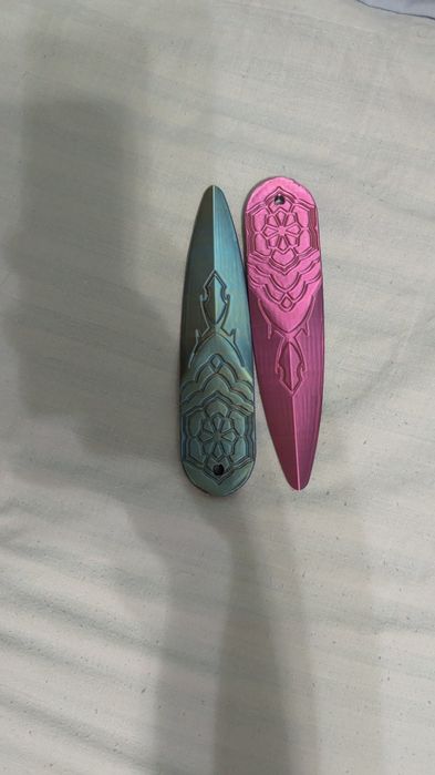 K-pop мисливці на демонів зброя