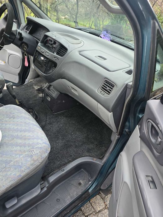 Mitsubishi space gear 8 lugares