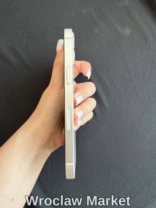 iPhone 13 (delikatny różowy kolor)
