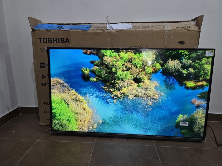 Telewizor Toshiba 40 cali ,smart tv ,System T2