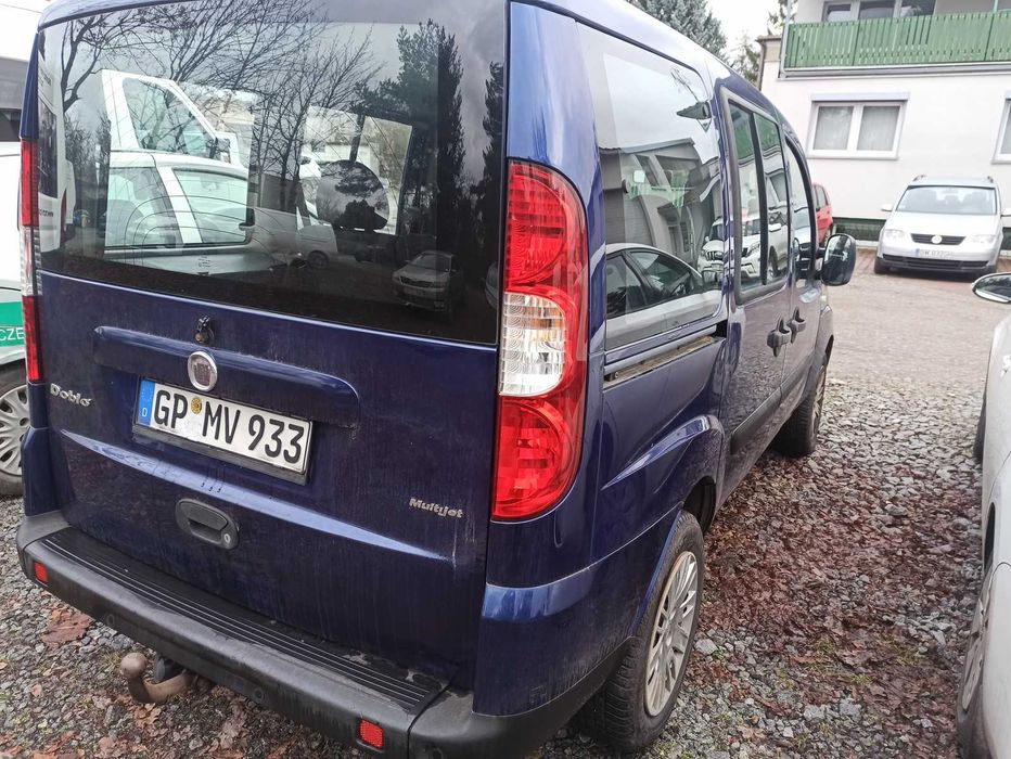 Funkcjonalny Doblo II 1,9JTD 120 KM 2009 5,0 l/100km oszczędny pakowny