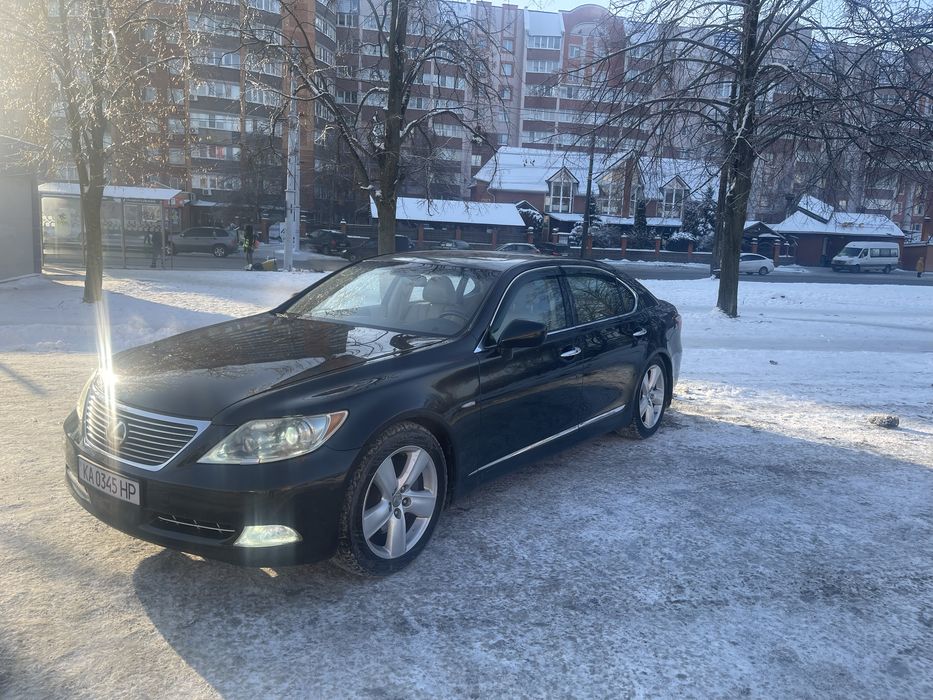 Продам авто LS 460