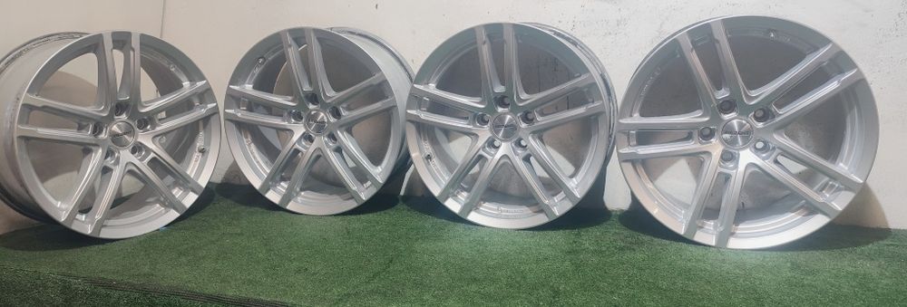 Felgi aluminiowe Dezent 5x112 17" 7.5J et27 Audi Mercedes VW Skoda BMW