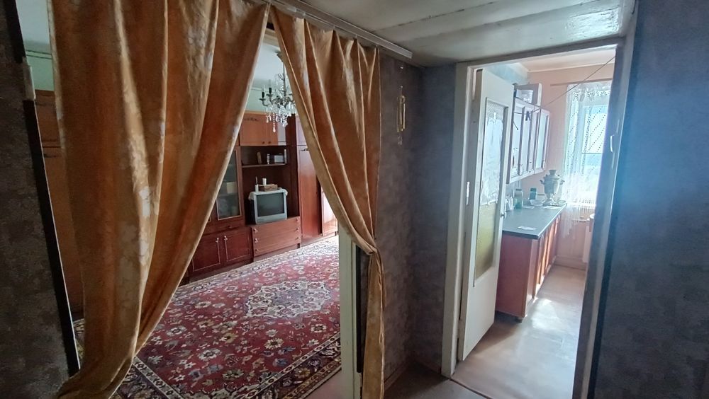 Продаж 3 кімнатної квартири, центр, Чугуїв