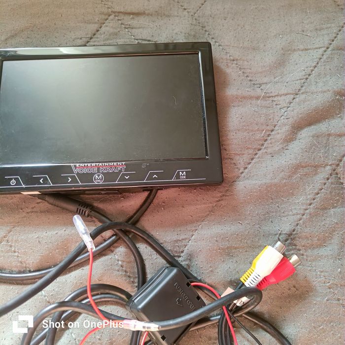 Monitorek do kamerki cofania