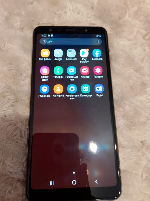 Samsung (2018)року без подряпин