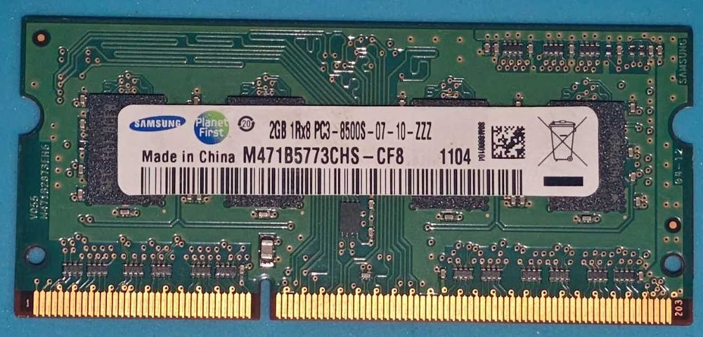 Samsung 2 GB DDR3 1066 MHz PC3-8500S SO-DIMM M471B5773CHS-CF8
