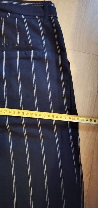 Calças largas Pull&Bear com cinto