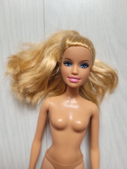 Lalka barbie mattel 2005