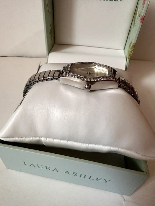 Подарунок! Жіночий годинник Laura Ashley, оригінал