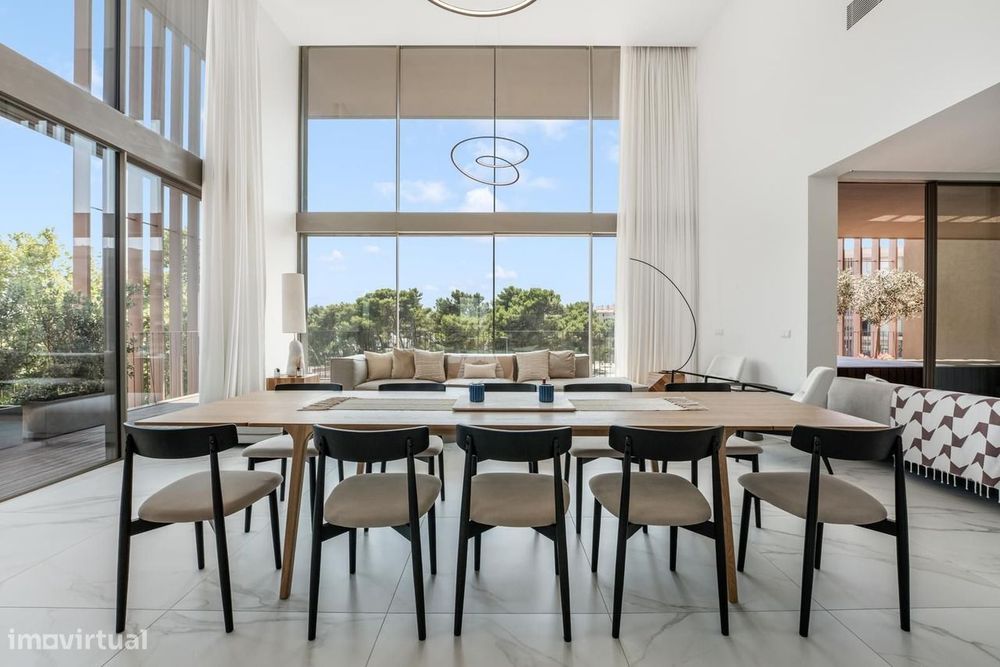 Duplex T4 com piscina, Cascais