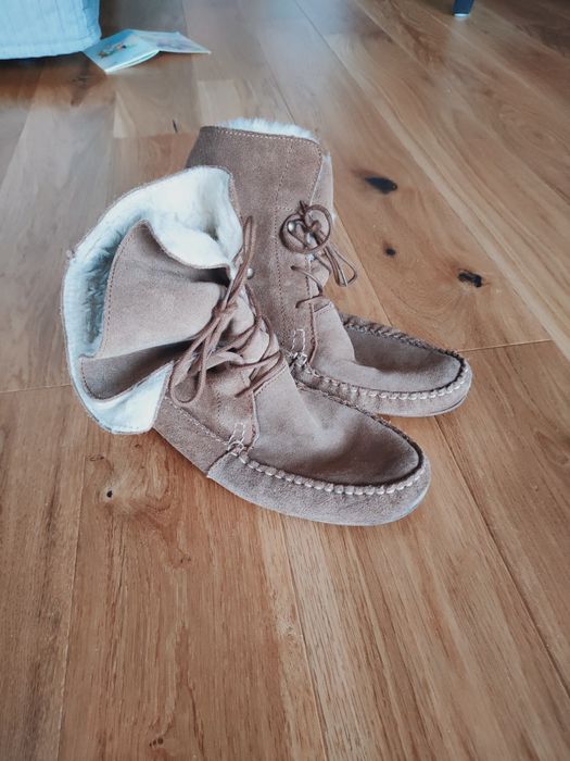 Botki Boho zamszowe z kożuszkiem rozmiar 40
