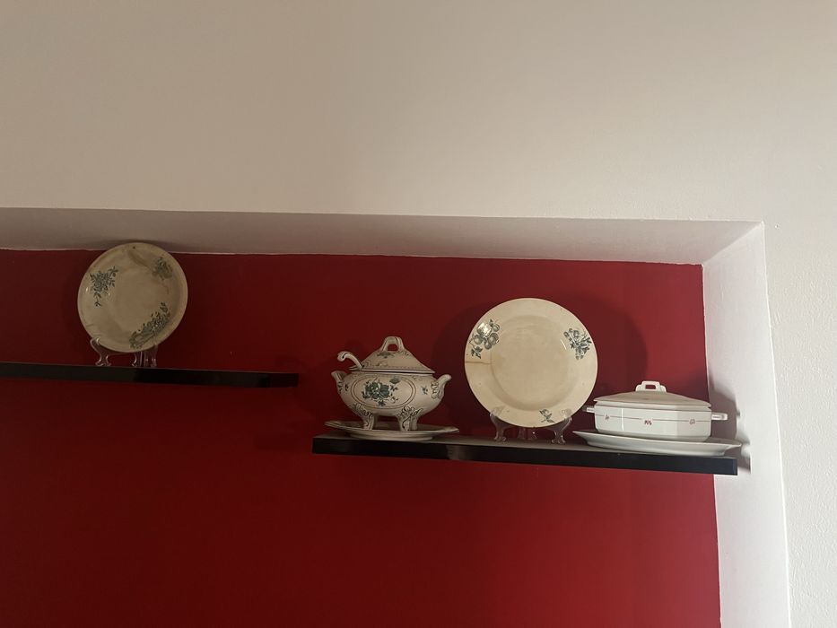Louca antiga, e as terrinas em muito bom estado